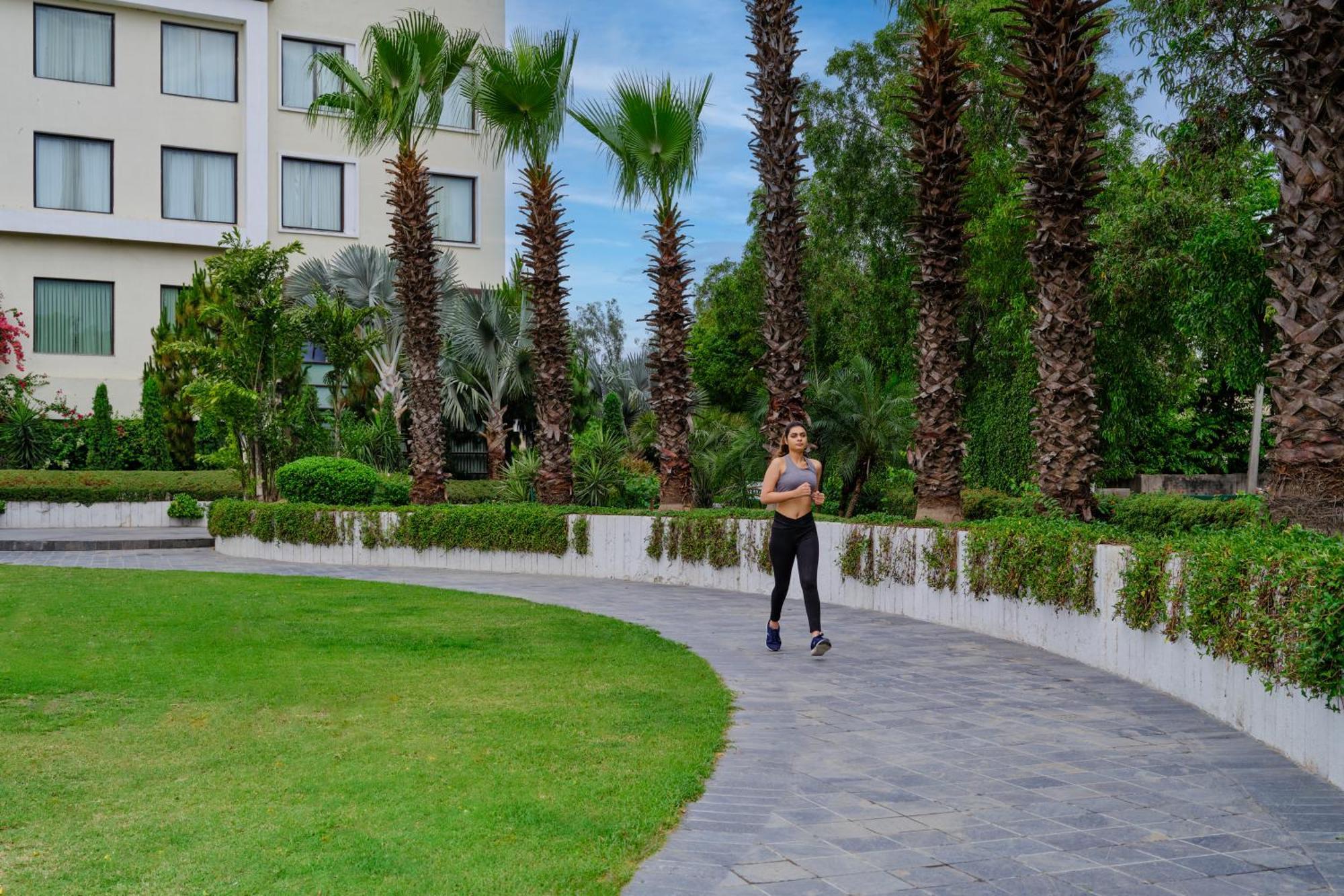 Best Western Country Woods Ambāla Exterior foto